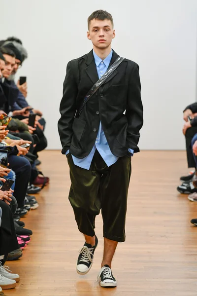 Look 44